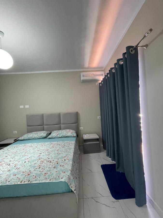 Modern Beachfront Apartments Sarandë Exterior foto